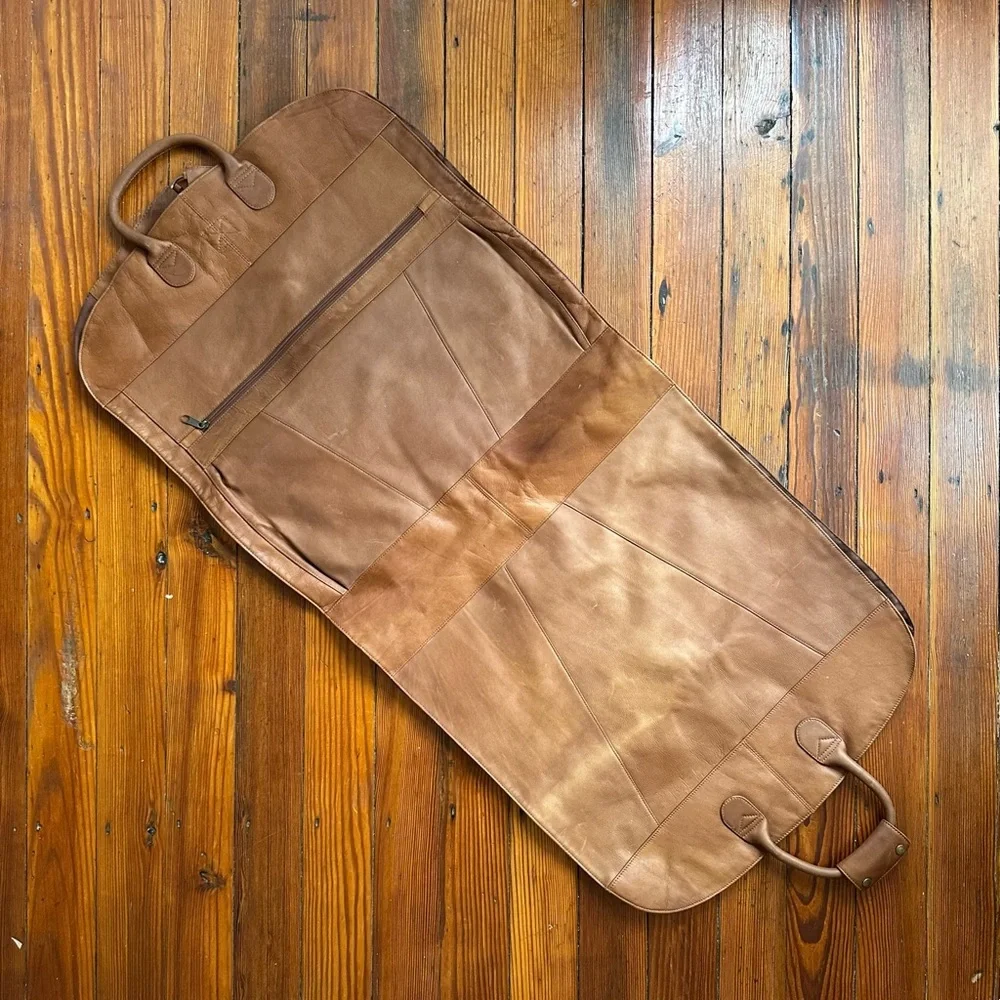 Boulder Ridge leather garment bag